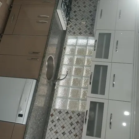 Havuzlu Sitede Bahce Kati * Kusadasi
