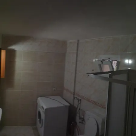 Havuzlu Sitede Bahce Kati Villa